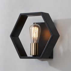 چراغ دیواری فلزی مدرن، دیوارکوب فلزی با نور ملایم، چراغ دکوراتیو دیواری سالن