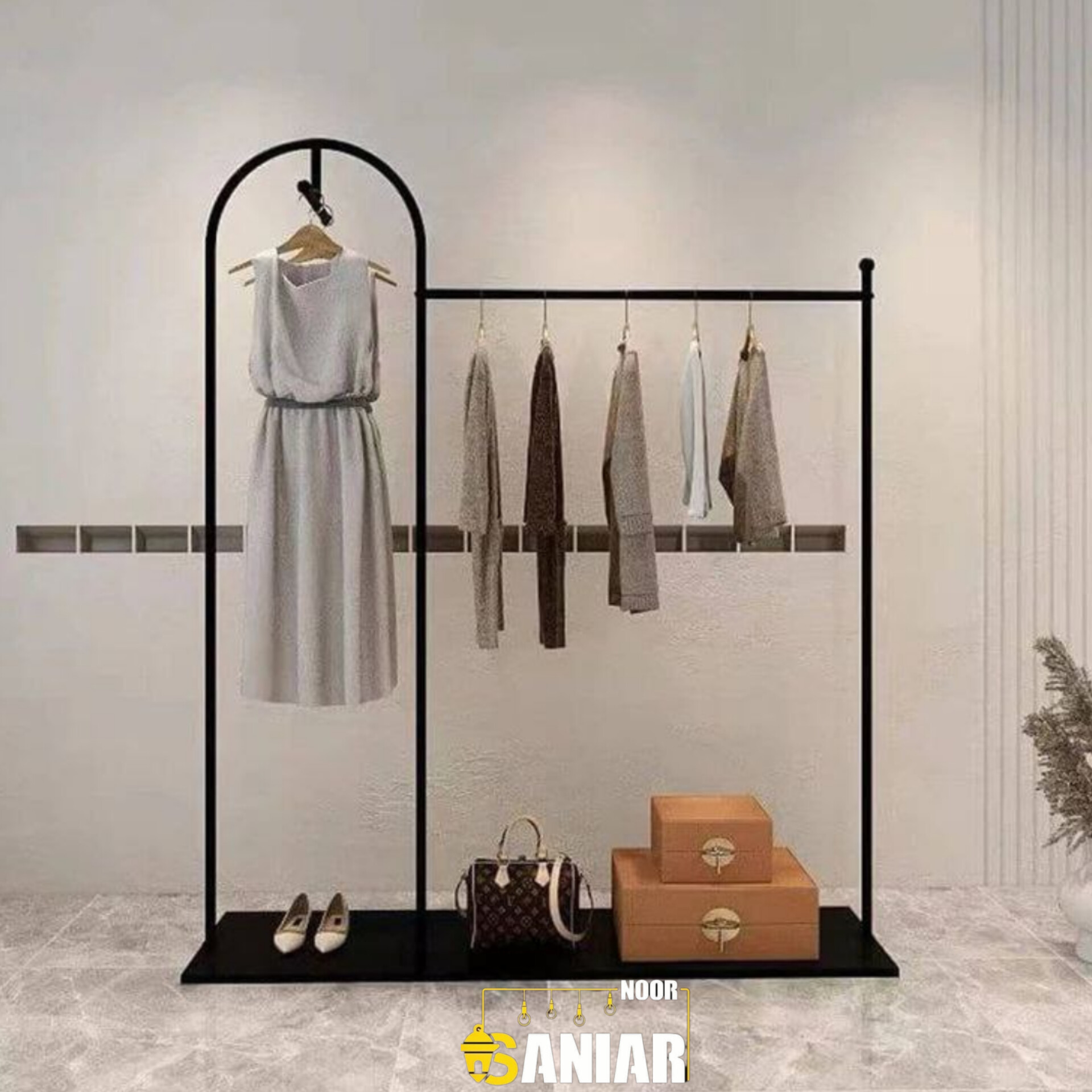 رگال لباس فلزی ایستاده با طراحی کاربردی