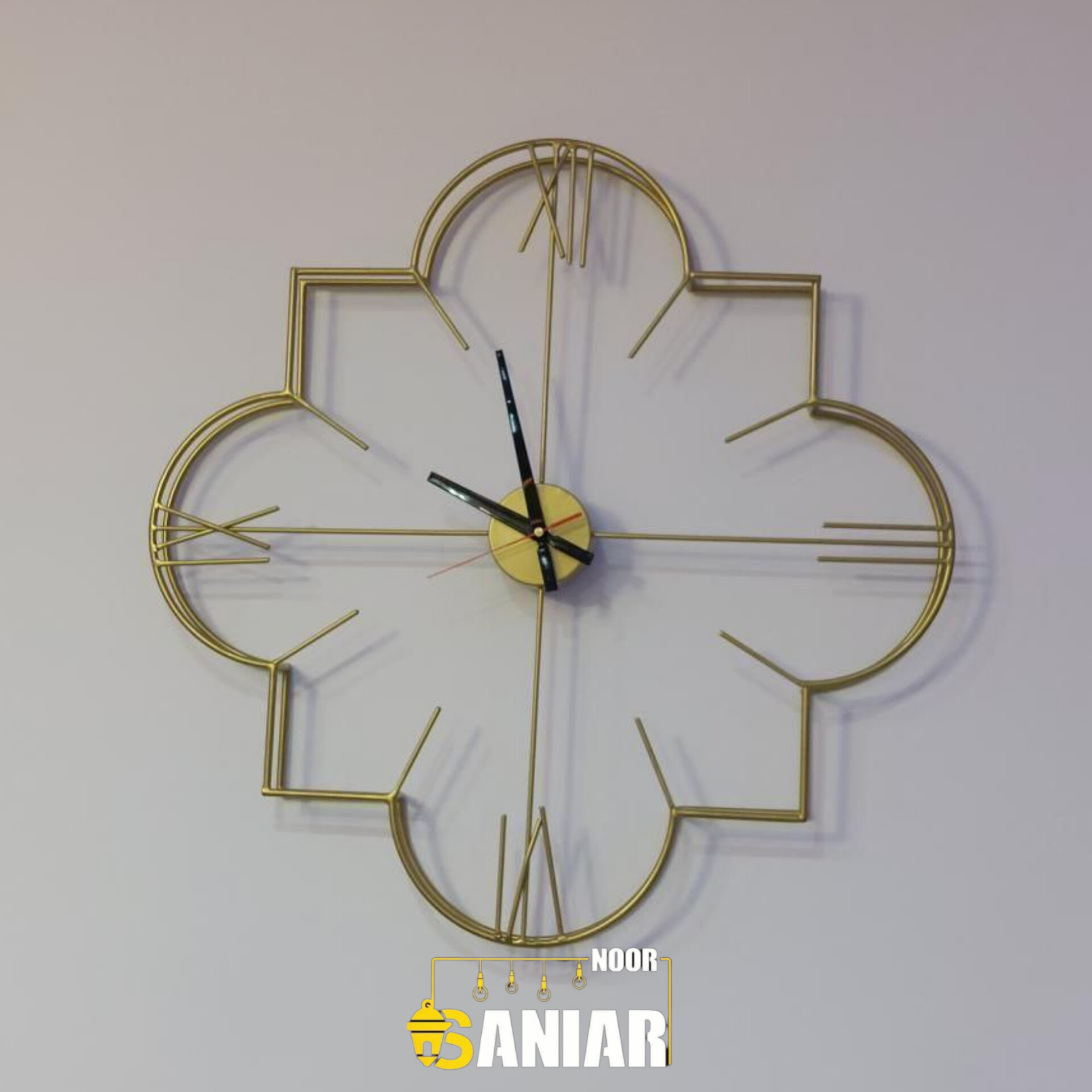 ساعت دیواری مدرن فلزی