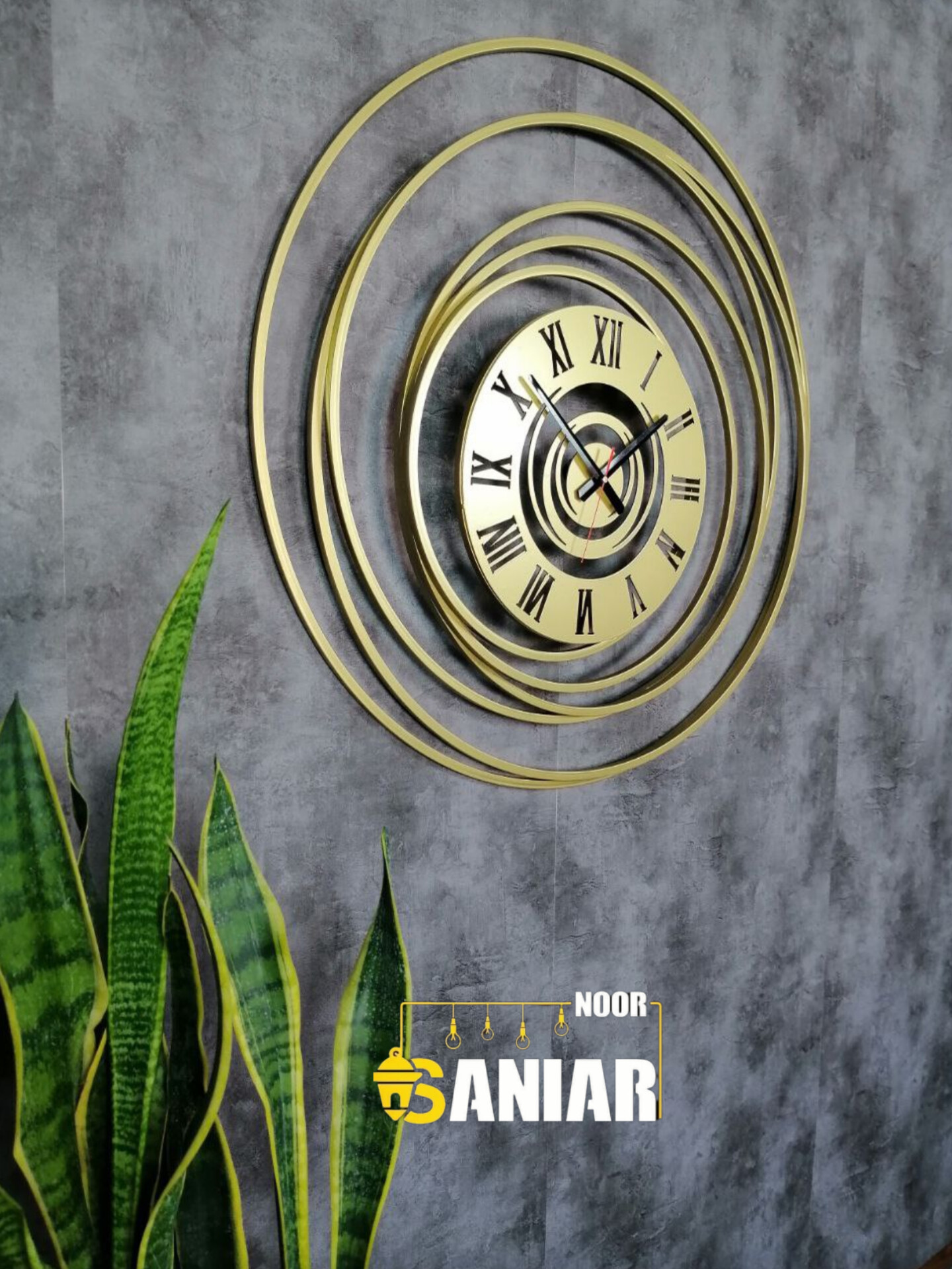 ساعت دیواری فلزی مدرن