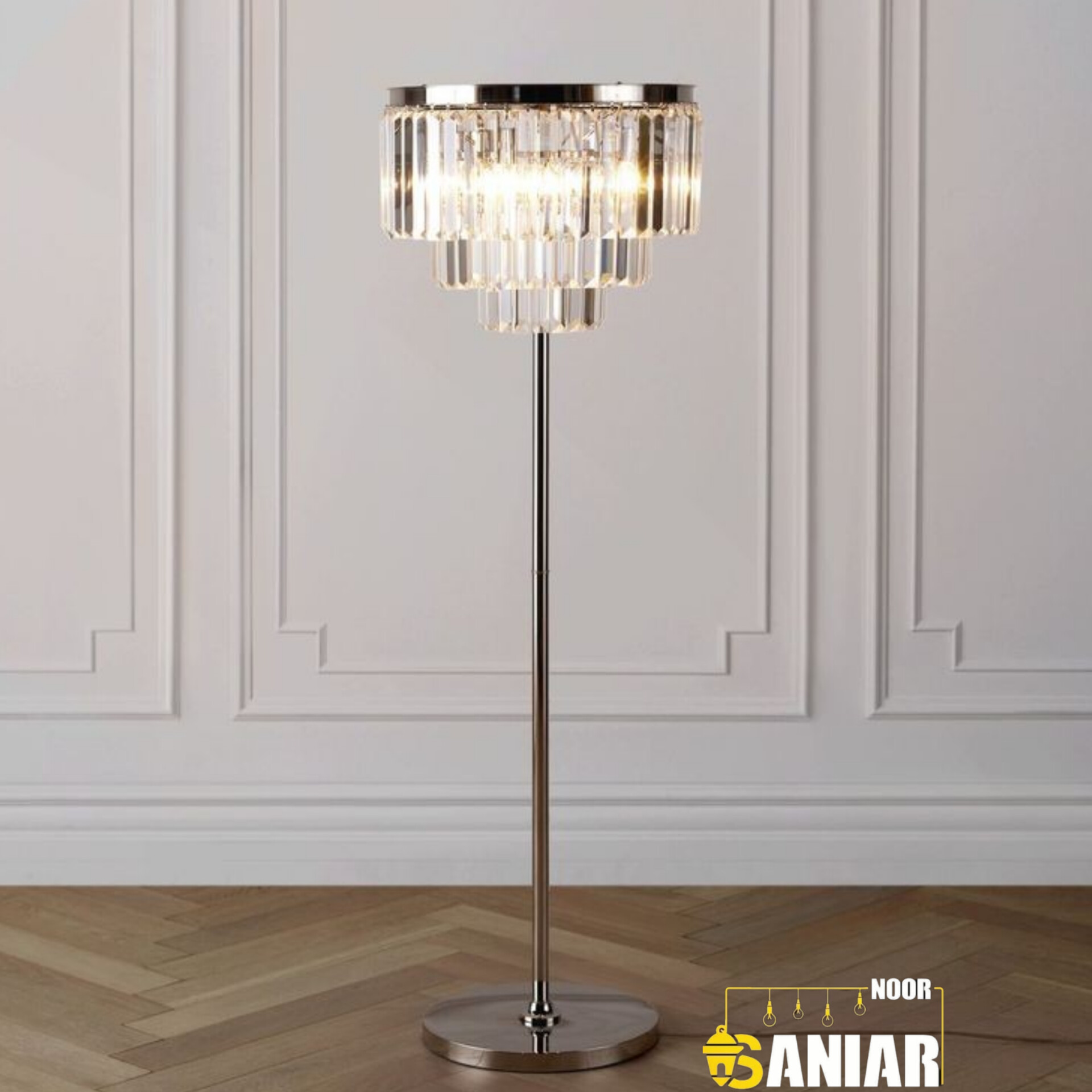 آباژور کنار سالنی کریستالی