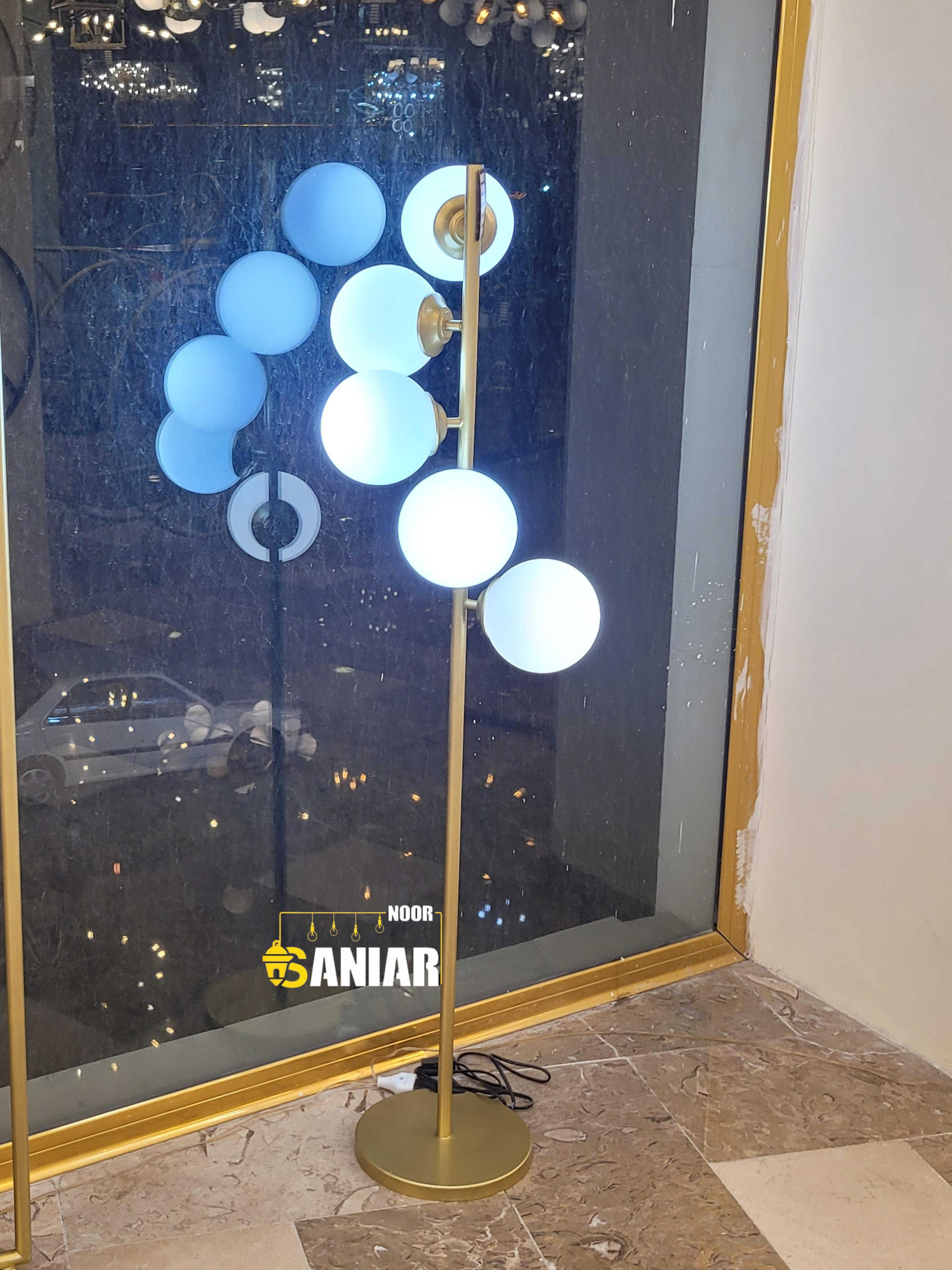 بهتره  آباژور کنار  سالنی  بنویسید آباژور کنار سالنی مولکولی؛ زیبایی مدرن برای روشنایی و دکور خانه