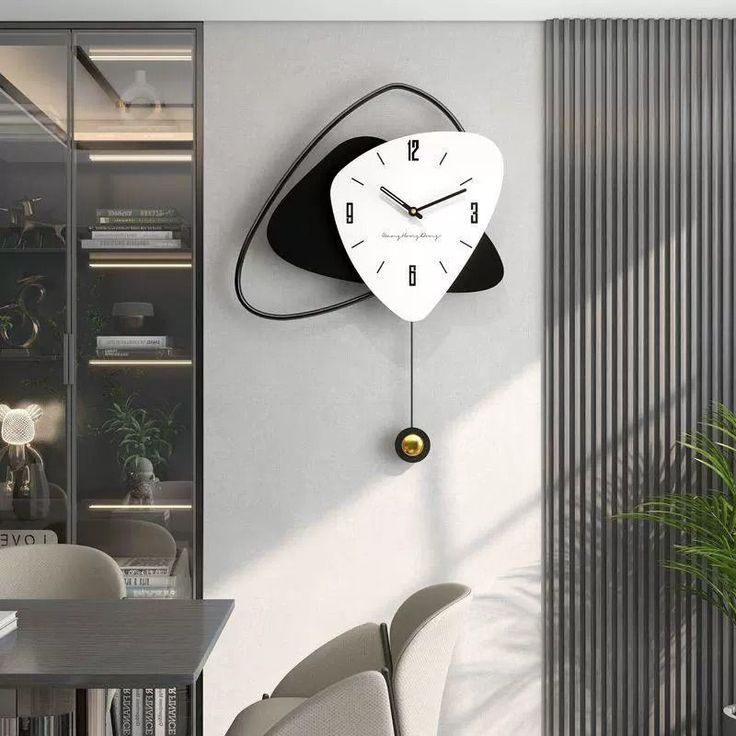 ساعت-دیواری-مثلثی-آریانا-مدرن-هندسی-فلزی-مشکی-سفید-طلایی